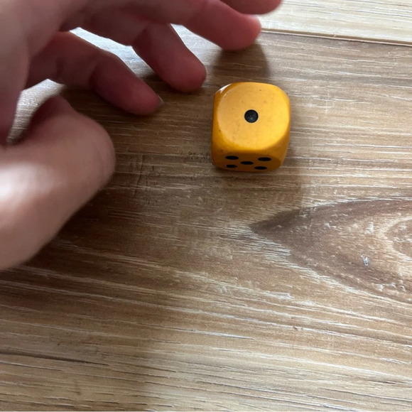 Art deco Czechoslovakia butterscotch bakelite oversize rounded dice Rare Collect - Picture 4 of 9